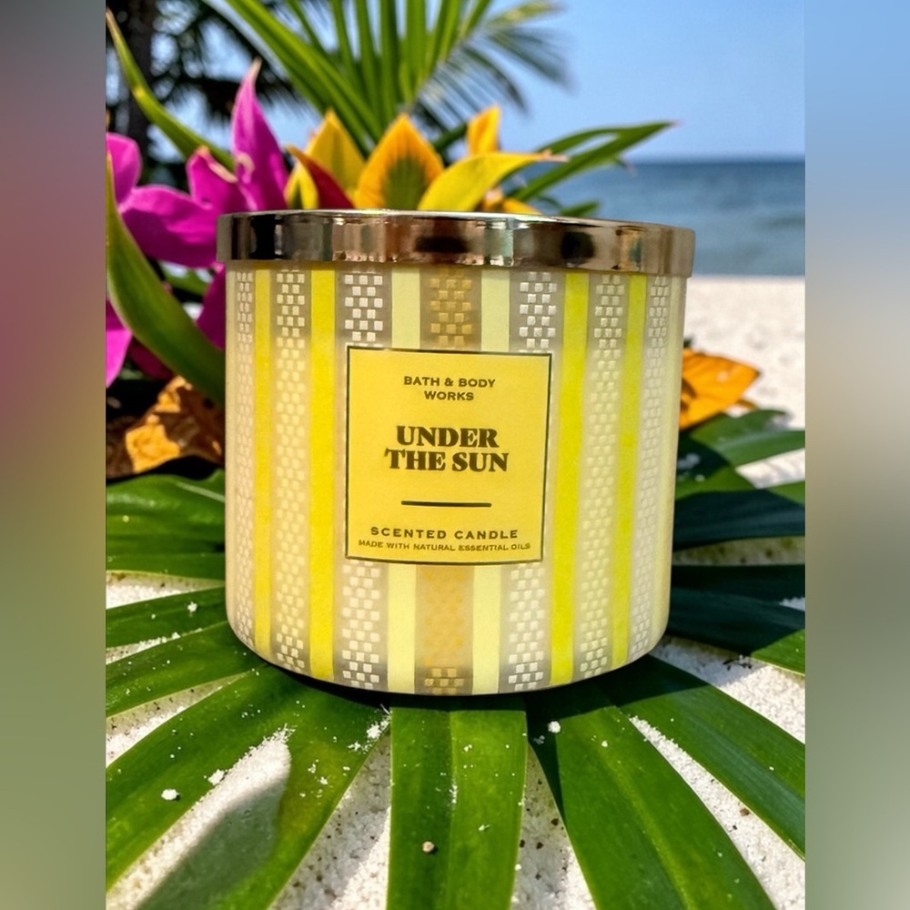 Bath & Body Works Yellow & Gold "Under the Sun" Scented Candle